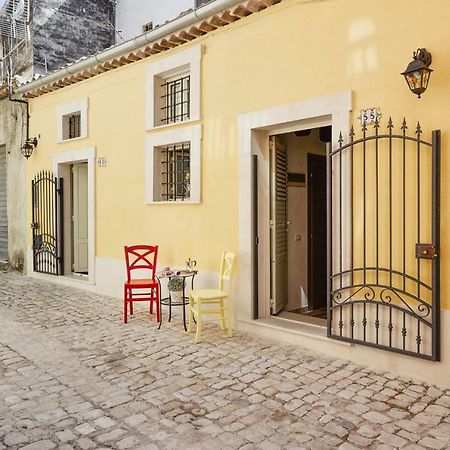 Les Petites Maisons D'Elise Scicli Luaran gambar