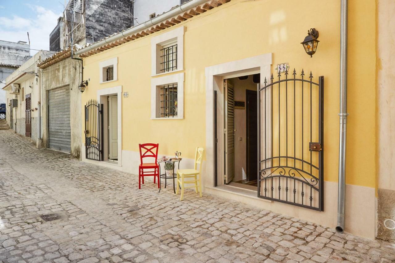 Les Petites Maisons D'Elise Scicli Luaran gambar