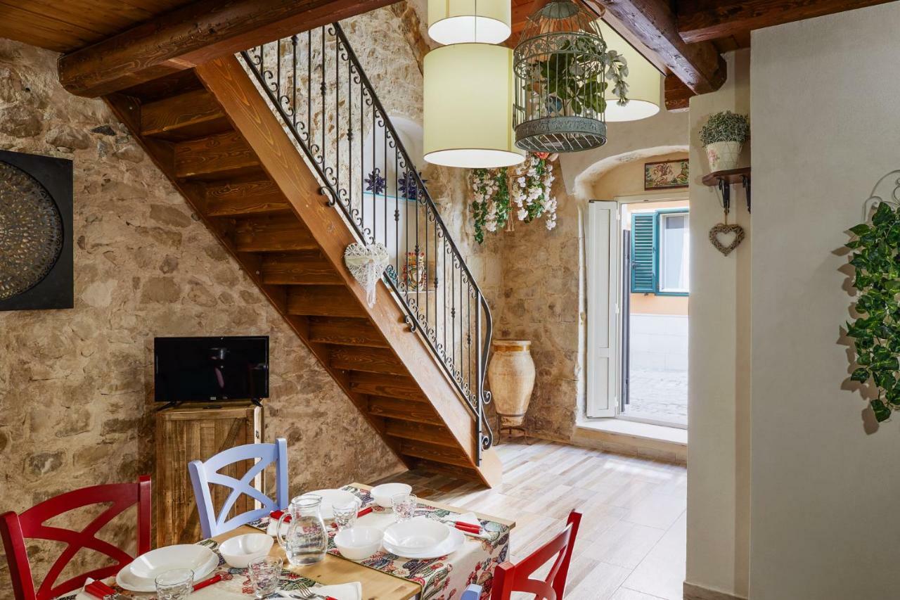 Les Petites Maisons D'Elise Scicli Luaran gambar